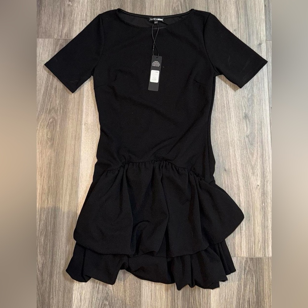 Fashion Nova Black Bubble Hem Mini Dress Size Medium NWT LBD Ruffle Bodycon